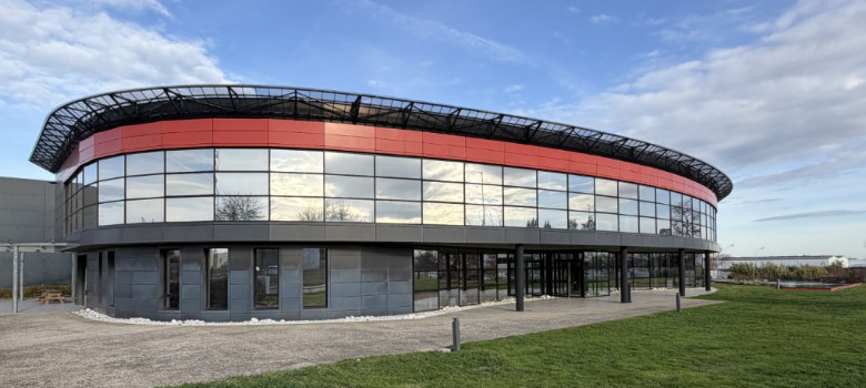 Evolis Lobby Exterior