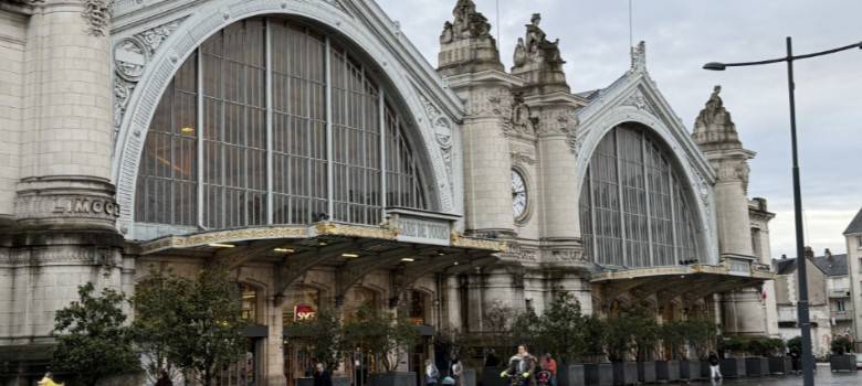Arriving in Tours train station